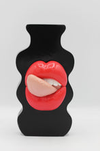 Load image into Gallery viewer, {MADE TO ORDER} BLACK DOUBLE SIDED WIGGLE VASE