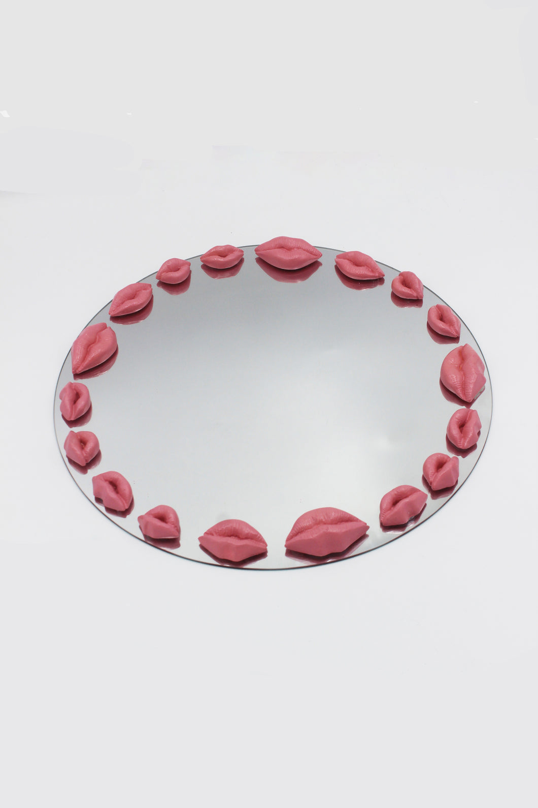 {MADE TO ORDER} LARGE ROUND LIPS WALL MIRROR