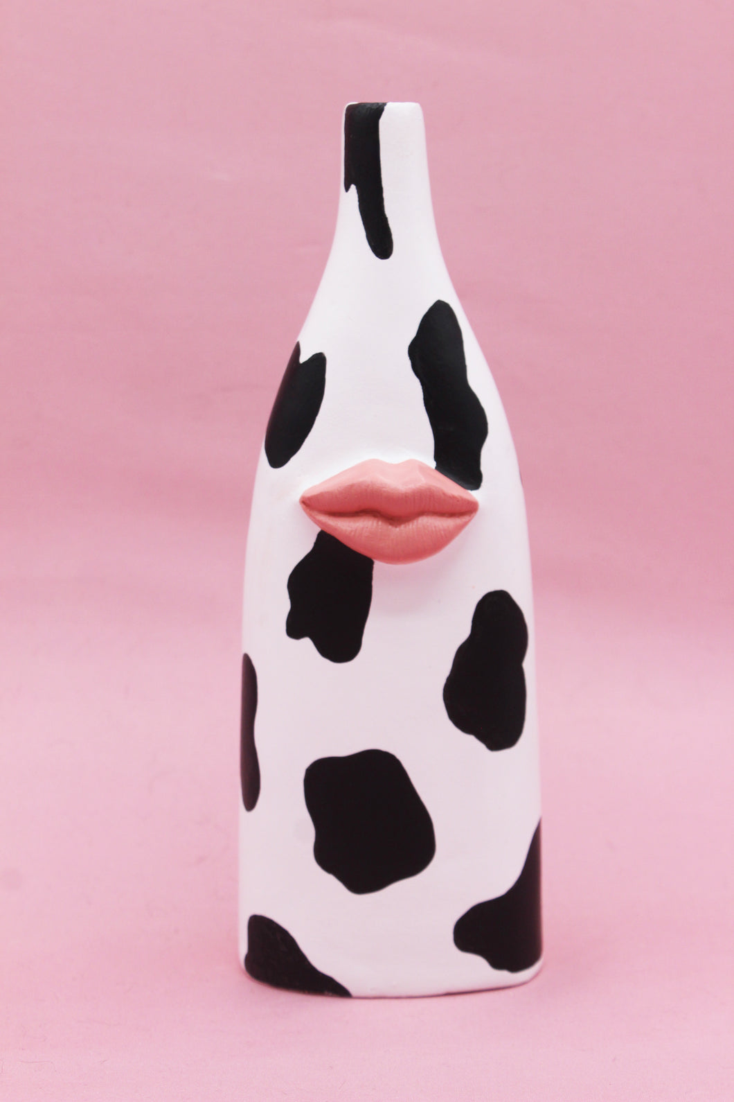 SMUG COW - MEDIUM VASE